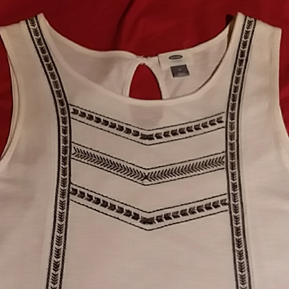 Sleeveless old Navy shirt